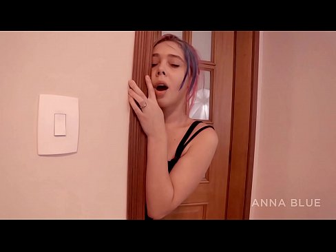 ❤️ Nire anaiarengana itzuli nintzen. Bere neska-lagunarekin sexu harremanak izan nituen. itzulera lesbiana. ️❌ Sexu bideoa gugan